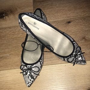 NWOT Worthington Wor Gaga Faux Snake Skin Flats Size 8.5